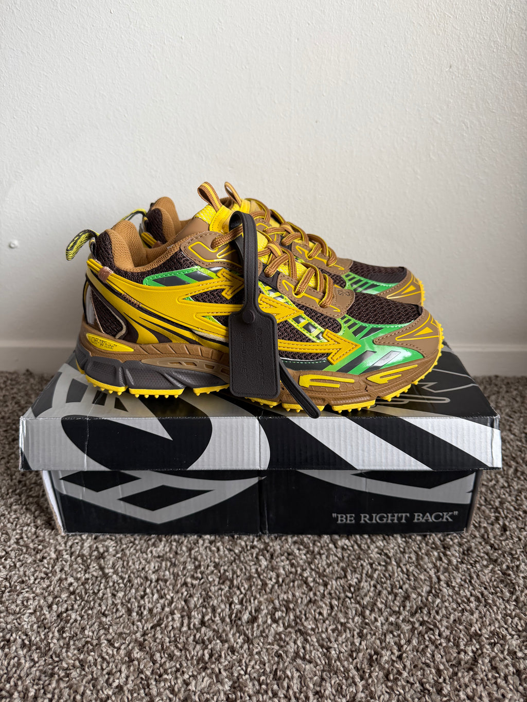 OFF-WHITE Be Right Back