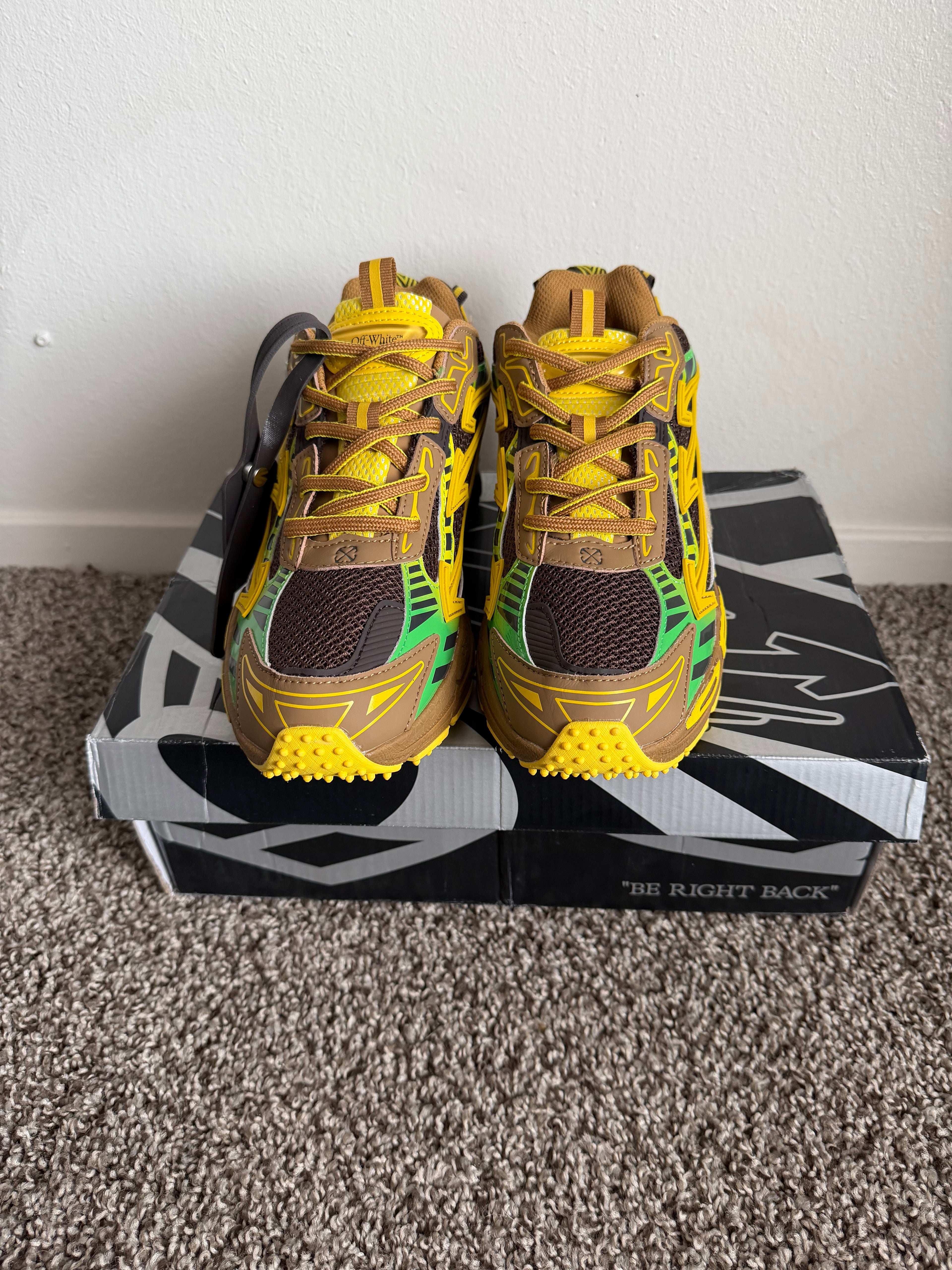 OFF-WHITE Be Right Back