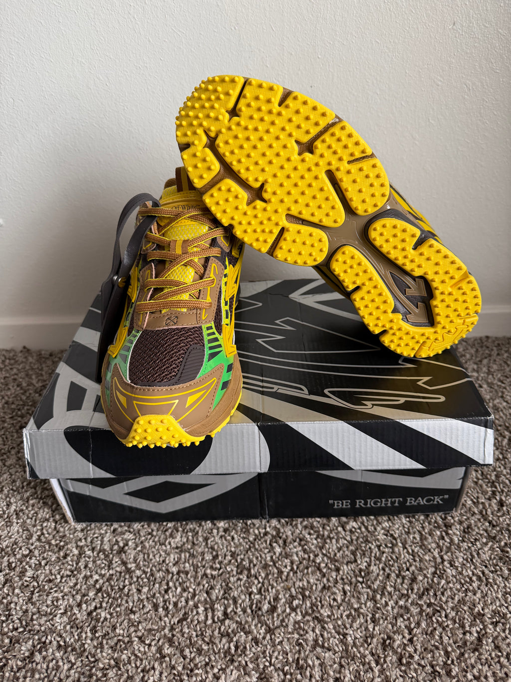 OFF-WHITE Be Right Back