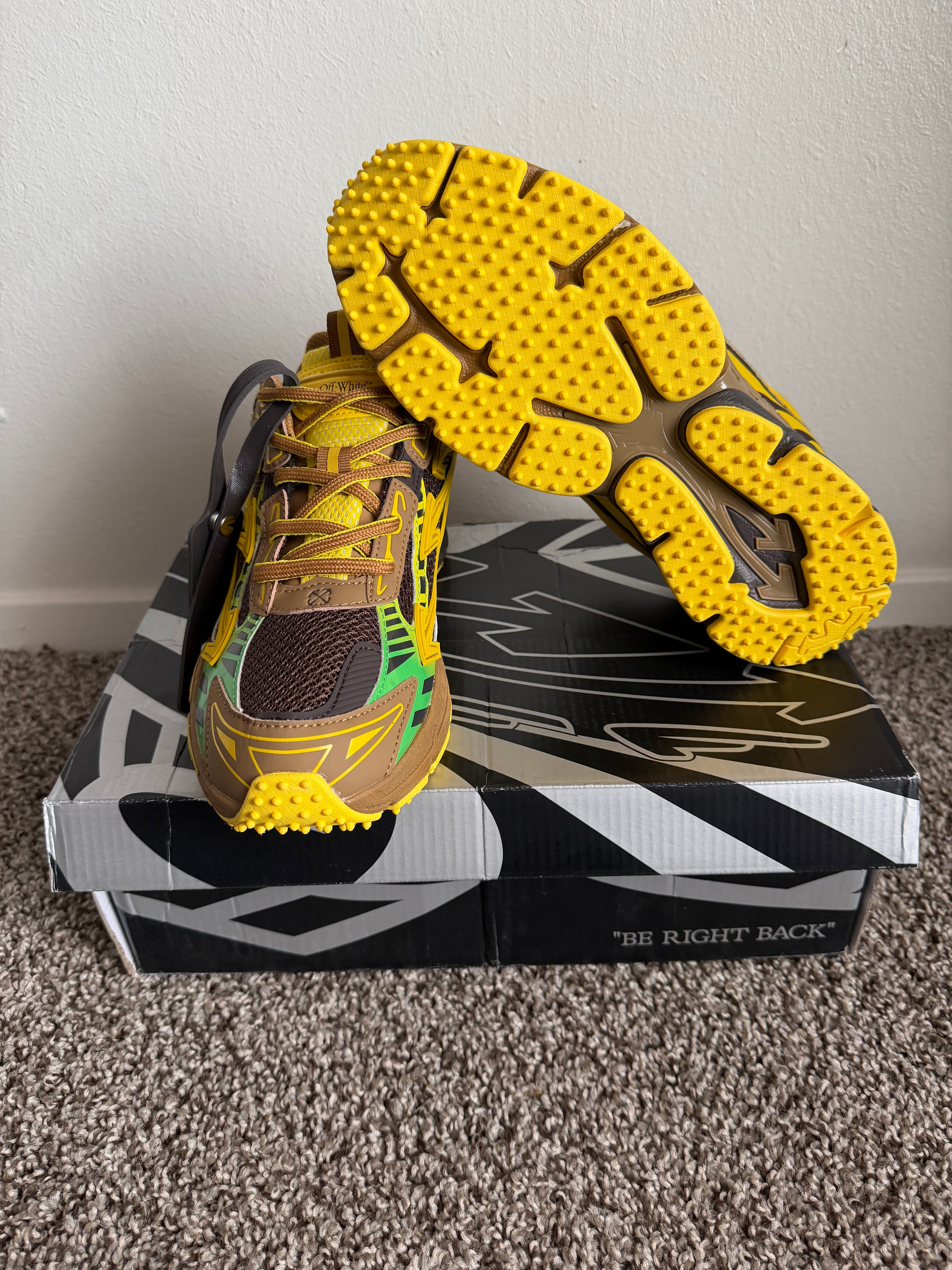 OFF-WHITE Be Right Back